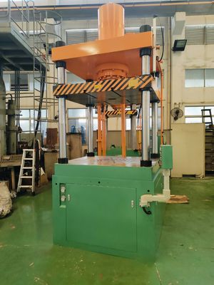 Guter Preis Automatische Großflächen-Metallkomponenten-Arbeitsbühne Servo-Tiefenziehmaschine Online