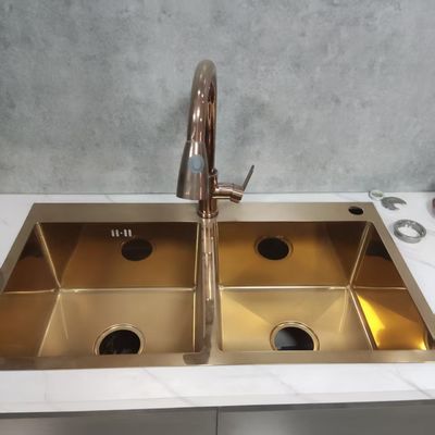 Qualität  Handmade Stainless Steel Kitchen Sink with Food Grade 304/316 Stainless Steel 250-300mm Bowl Depth and 1.2-2.0mm Panel Thickness Fabrik