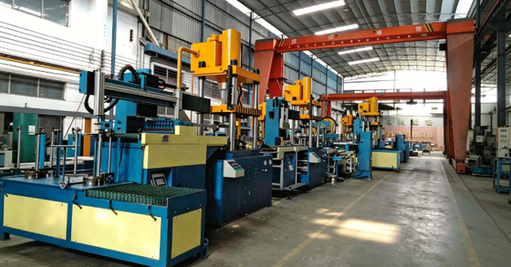 Guter Preis 1500KN Hydraulic Automatic Kettle Forming Machine 30KW Motor, 700×880mm Arbeitstisch Edelstahl Kochgeschirr und Küchenutensilien Stempelproduktionsgeräte Online