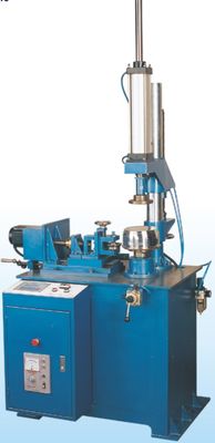 Guter Preis Der Drahtziehenentrostungs-Spiegelmaschine der Poliermaschine äußerer runder automatischer Edelstahl Metall Online