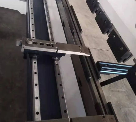 Halbautomatische Küchenspülmaschine Plattenpresse Brechen Hydraulische Blechbogenmaschine