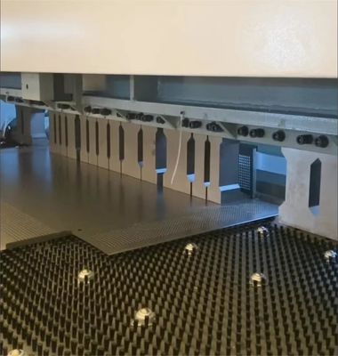 2.0m Druck Arm Typ Biege-Zentrum-Maschine Aufzug-Blatt-Metall-Biege-Maschine