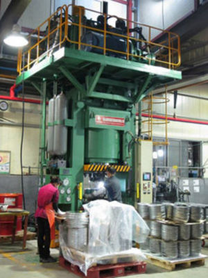 Professionelle Hydraulikpresse für Stahldrahtwicklung und Druckgussverfahren