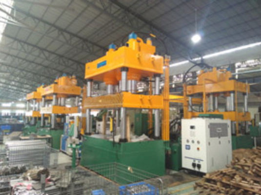 Guter Preis Hydraulische Druckmaschine für automatisierte Großflächen-Metallkomponenten Online