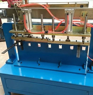 Guter Preis Spezielle automatische Schweißmaschine für das flache Spleißen von Industrieblechen Online