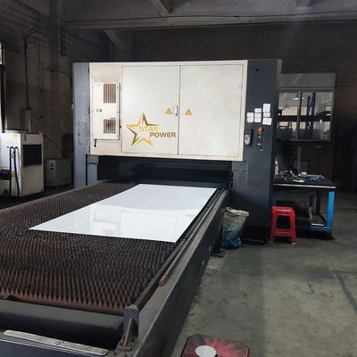Hochleistungs-automatischer Handwasserbehälter spezialisiert auf die Herstellung von CNC-Metalllaserschneidmaschinen