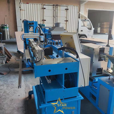 Hohe Leistung kann für Metallplatten verwendet werden Edelstahl Waschbecken Produktion von CNC-Gerade Nähte Schweißmaschine