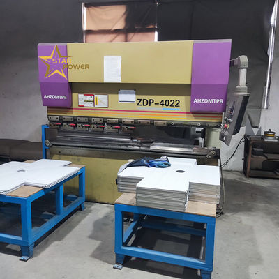 Intelligente Biege-Maschine Sink Biegen Formieren 1300mm Spalte Abstand