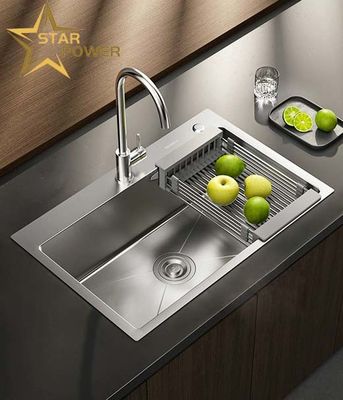 Küchenwaschbecken aus Edelstahl