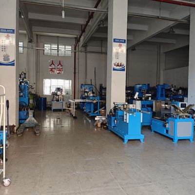 Die gesamte automatische Manualwaschbecken Produktionslinie ist integriert