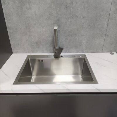 Guter Preis Geräuscharmes, schallgedämpftes Küchenspülbecken aus Edelstahl 304/316 mit vertieftem Becken und 250-300 mm Beckentiefe Online
